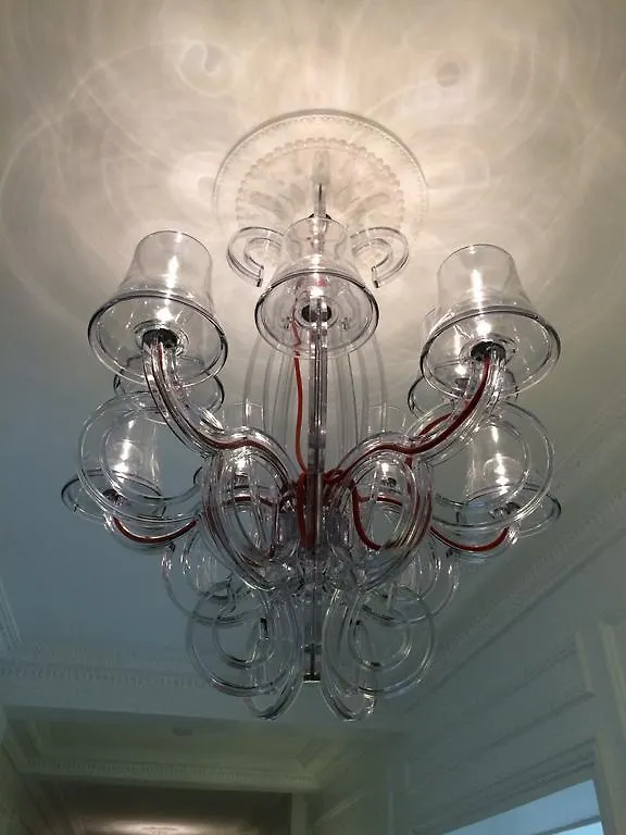 Relais12bis By Eiffel Tower לינה וארוחת בוקר 3*