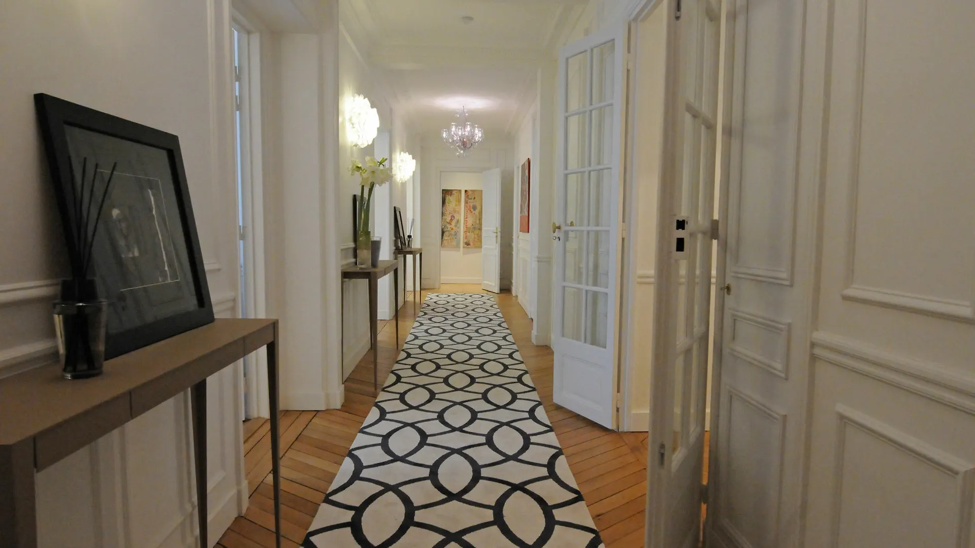 Relais12bis By Eiffel Tower