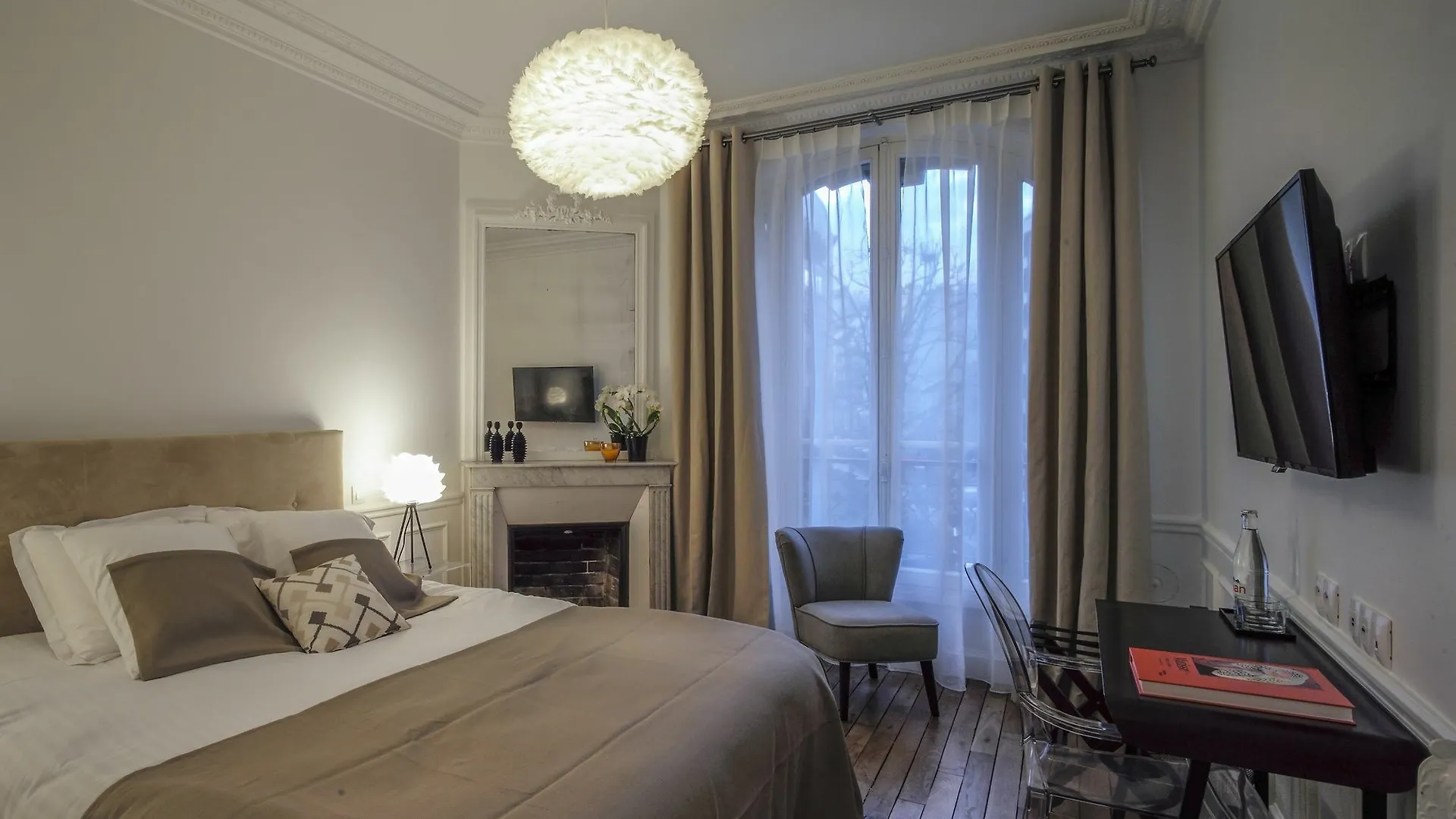 לינה וארוחת בוקר Relais12bis By Eiffel Tower פריז