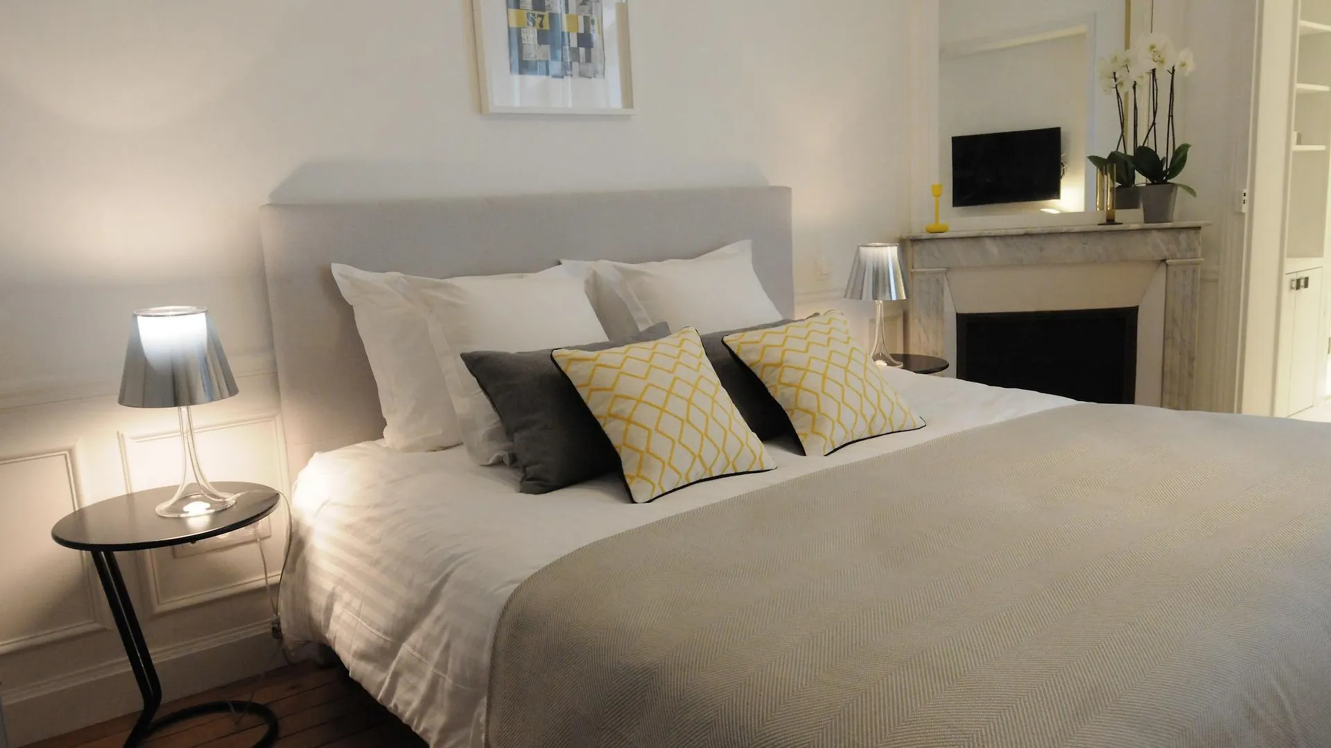 Bed & Breakfast Relais12bis By Eiffel Tower 3*