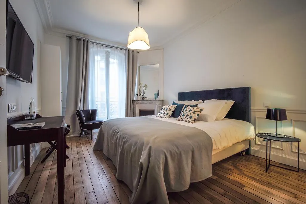 B&B Relais12bis By Eiffel Tower 파리