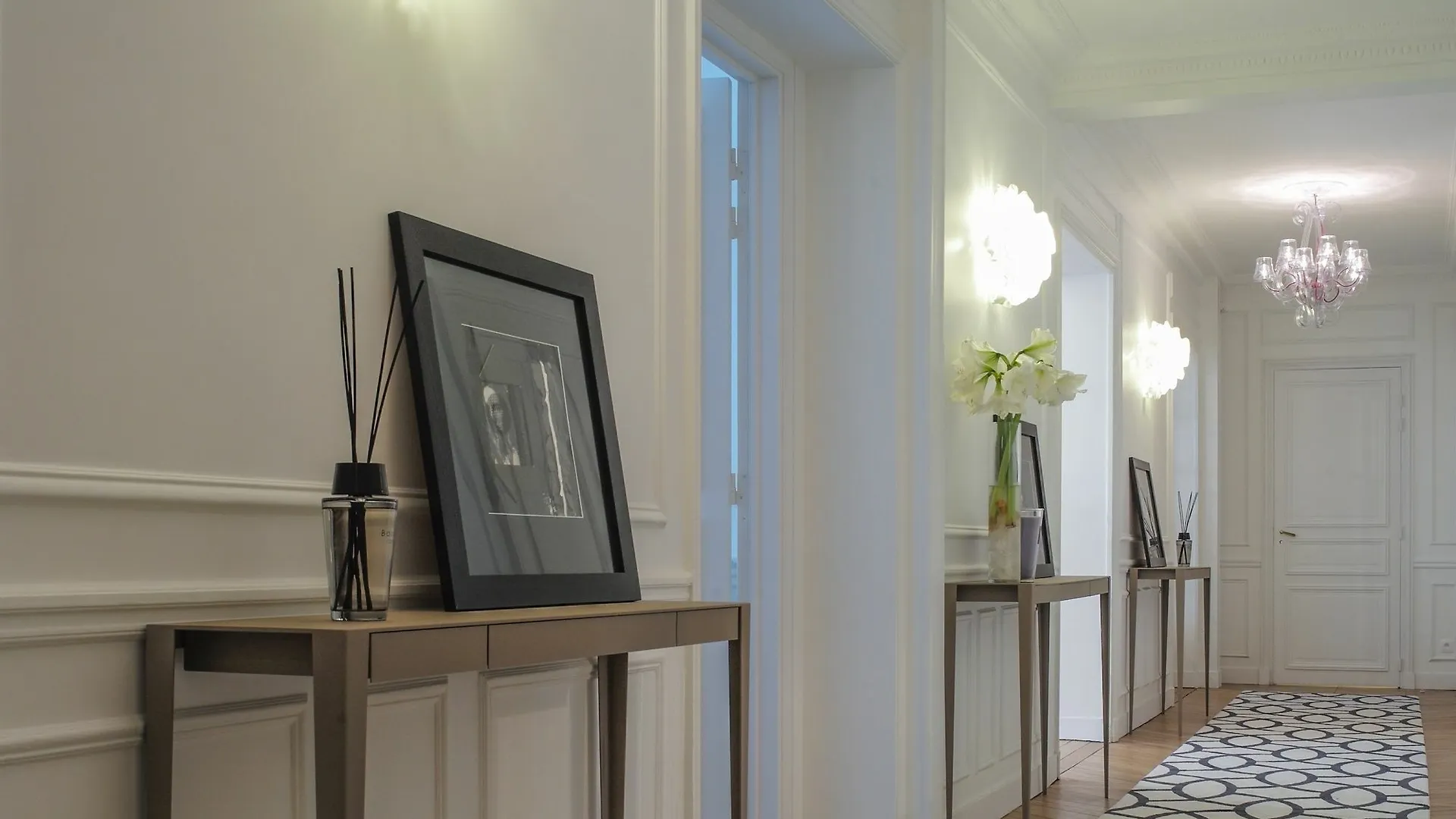Relais12bis By Eiffel Tower